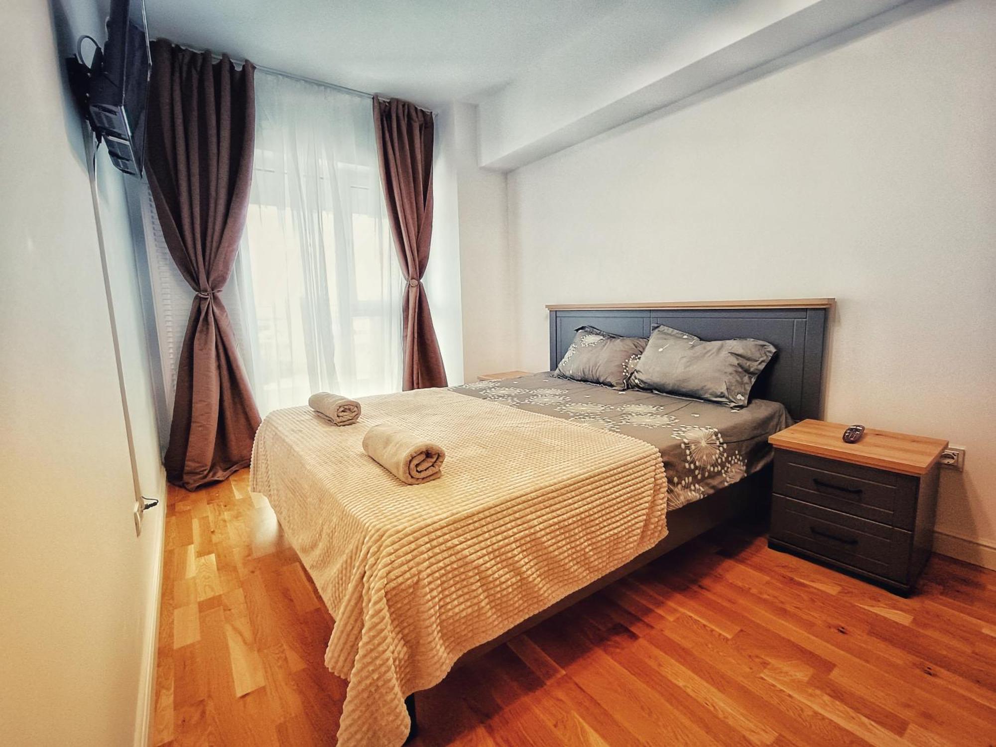 Super Apartments Near Airport With Shop & Free Parking Iasi Ngoại thất bức ảnh